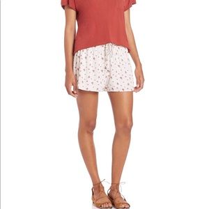 Splendid Primrose Print Short